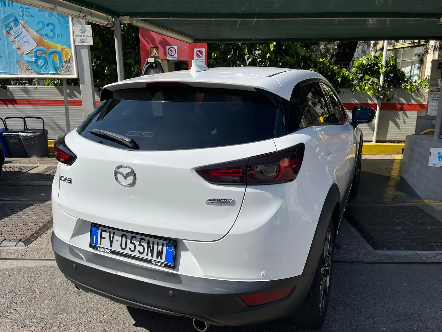 Mazda CX-3 CX-3 2.0 Exceed i-Activsense Technold 121 auto Bianco - 2