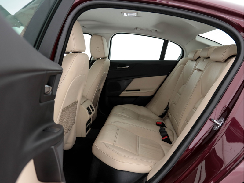 Jaguar XE 2.0 D Portfolio (INCL-BTW) Aut. *LEATHER | NAVI-FU — photo 9