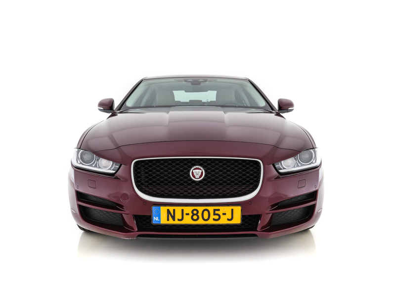 Jaguar XE 2.0 D Portfolio (INCL-BTW) Aut. *LEATHER | NAVI-FU — photo 2