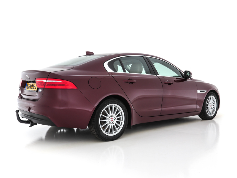 Jaguar XE 2.0 D Portfolio (INCL-BTW) Aut. *LEATHER | NAVI-FU — photo 6