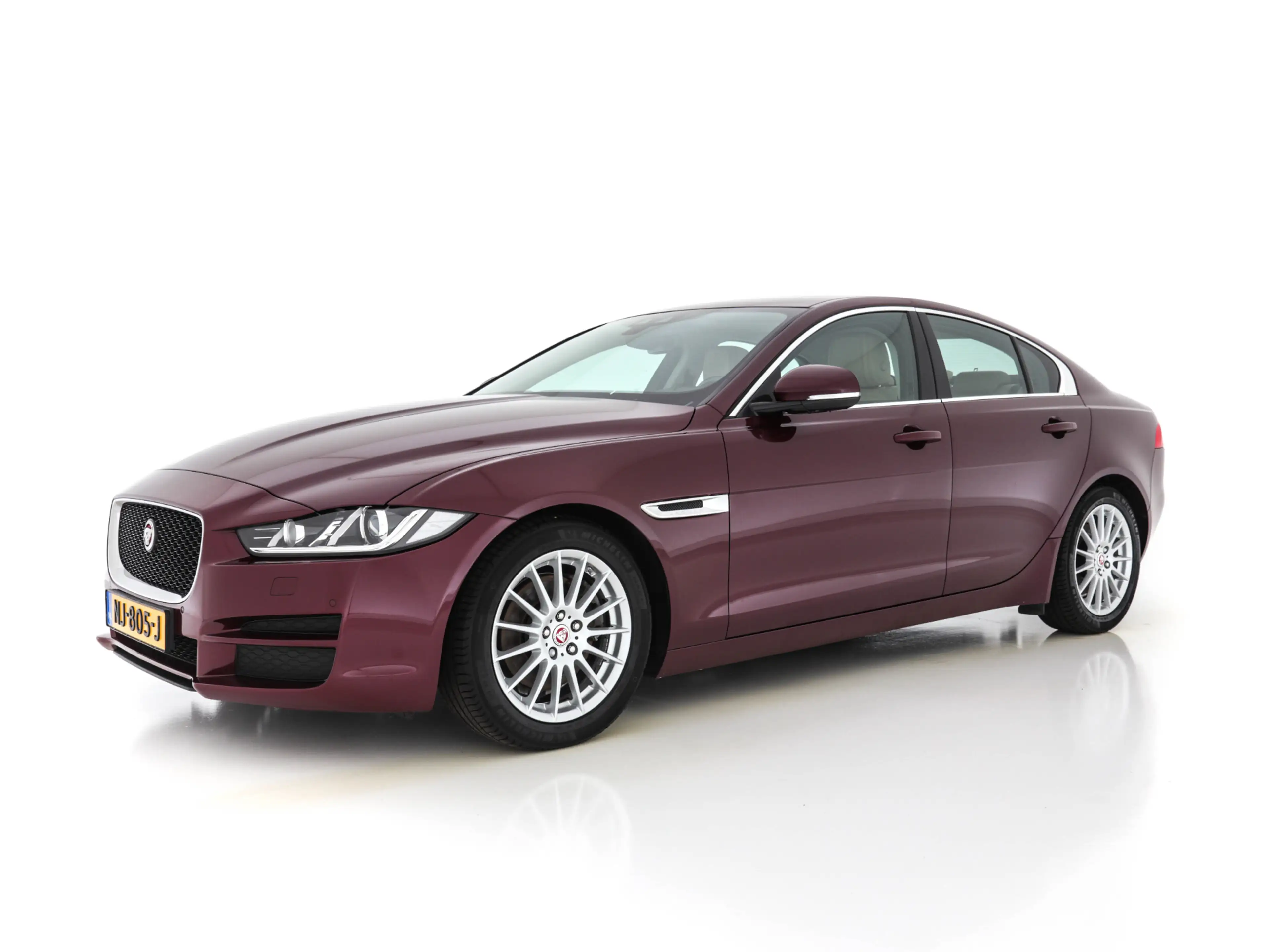 Jaguar XE 2.0 D Portfolio (INCL-BTW) Aut. *LEATHER | NAVI-FU — photo 3