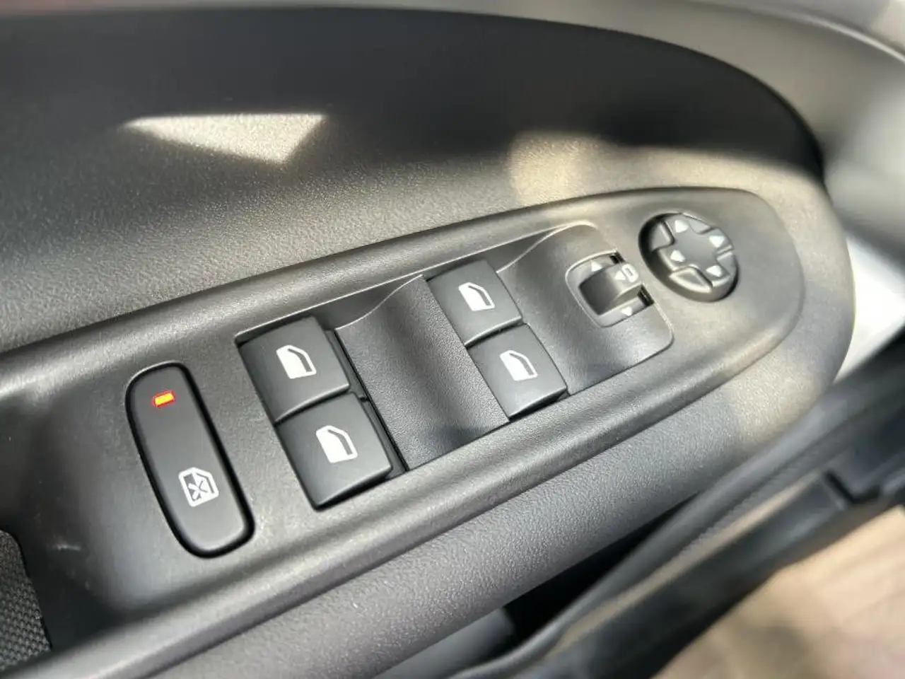 Jeep Avenger e-Hybrid 110 CV DCT Summit TETTO +NAVI+PORTELLO EL. 21