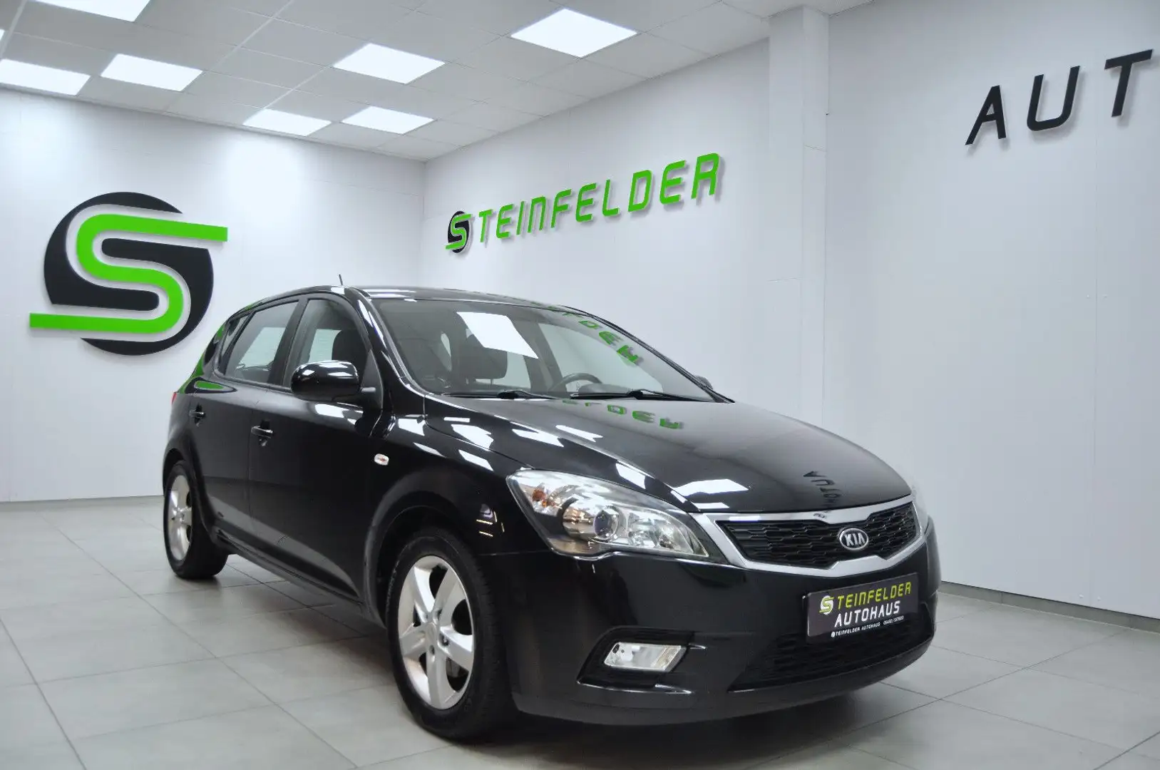 Kia Ceed / cee'd 1.4 NAVI / TÜV NEU / SITZHEIZUNG Schwarz - 1