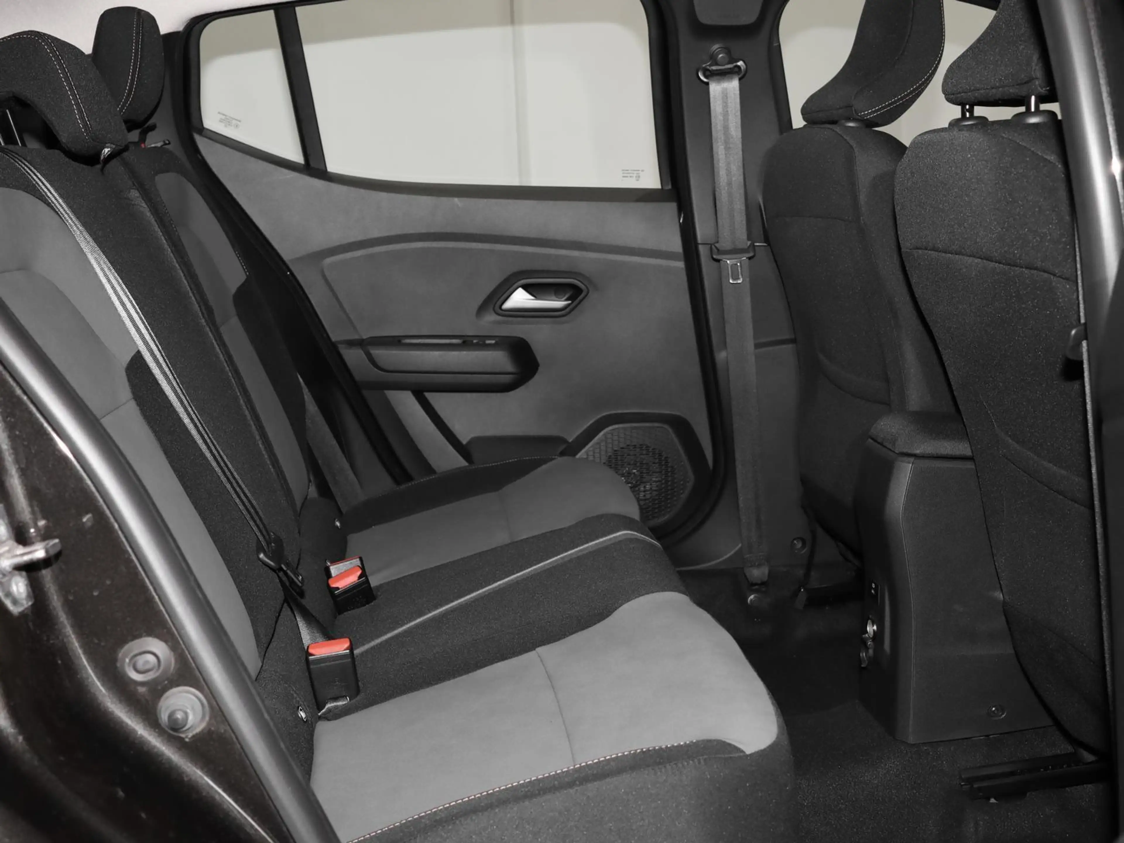 Dacia Sandero Stepway Extreme TCe90 CVT AHK CARPLAY — photo 7