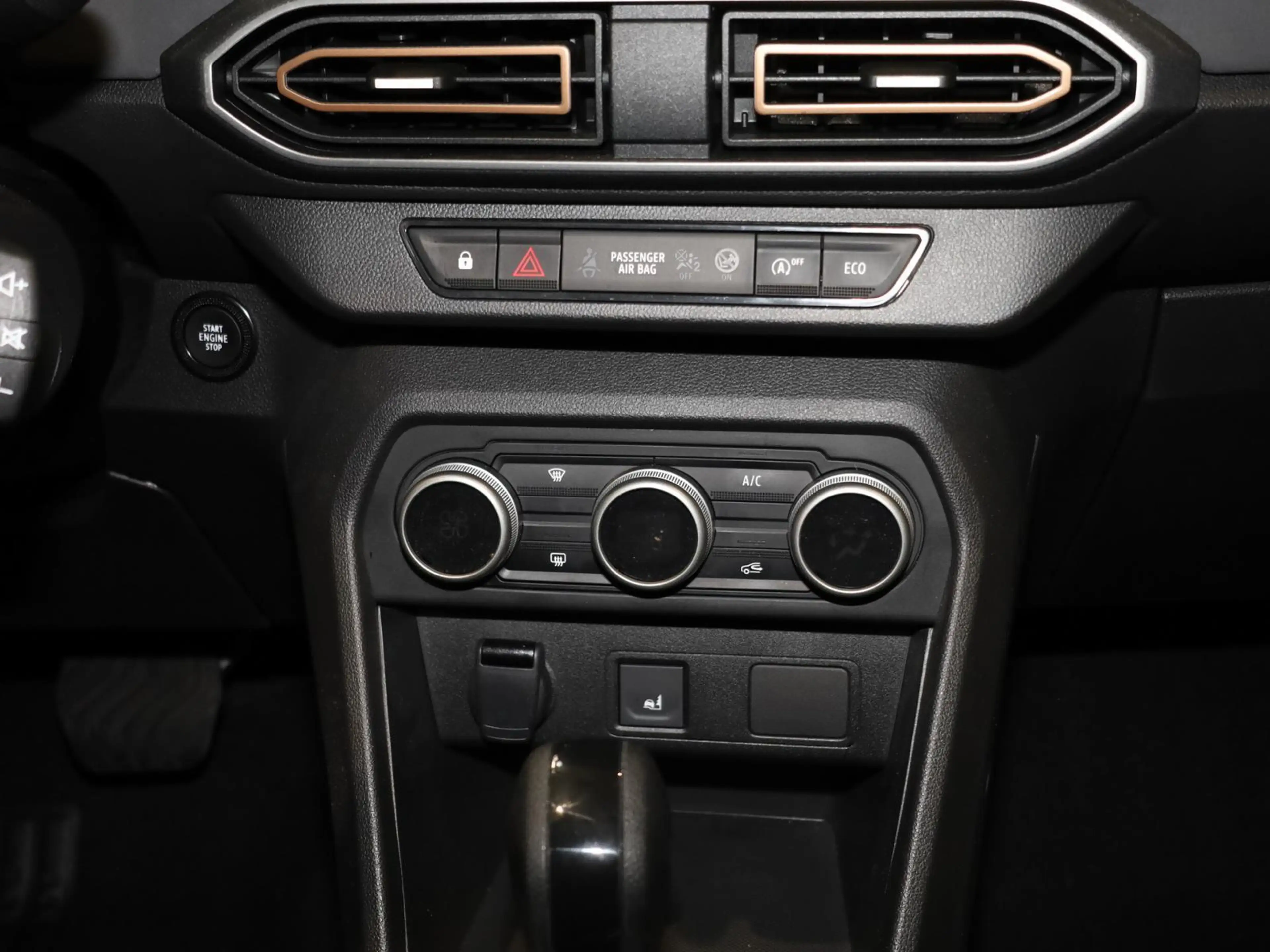 Dacia Sandero Stepway Extreme TCe90 CVT AHK CARPLAY — photo 15