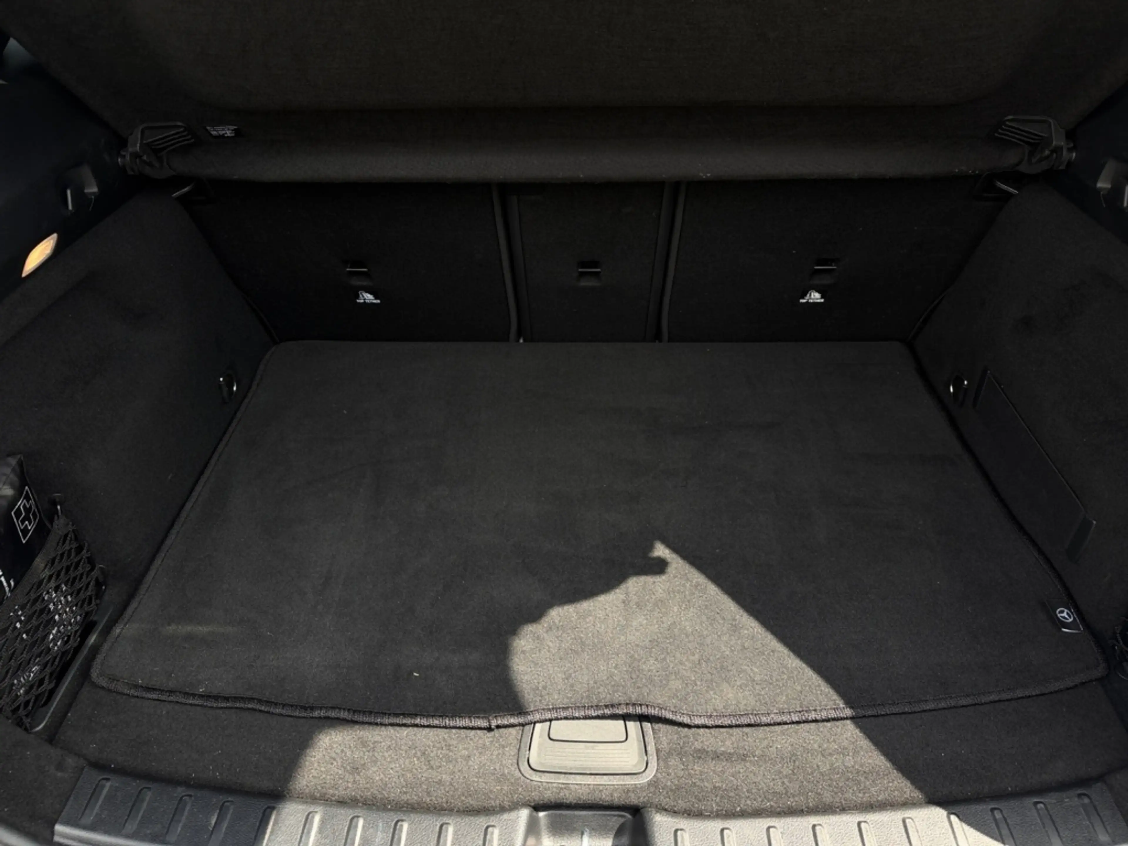 Mercedes-Benz GLA 200 d 4M AMG|MEMORY|MBUX|SHZ|TEMP|KAM|LED — photo 13