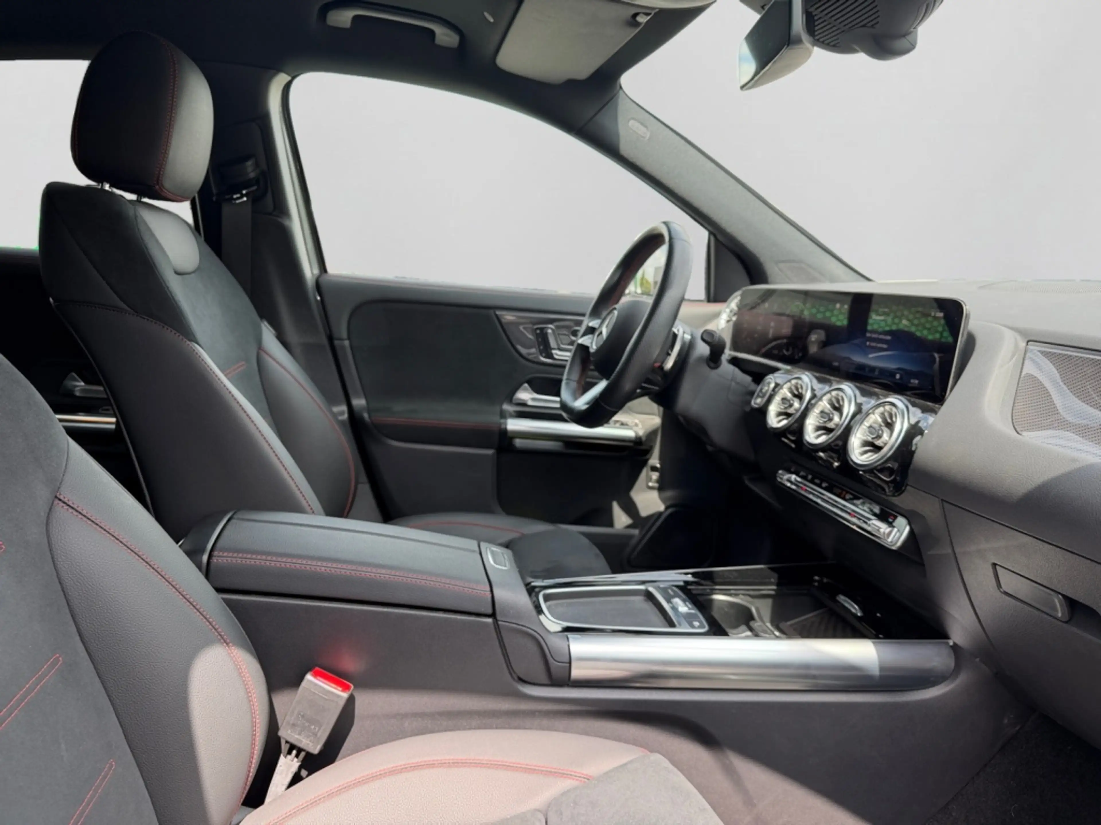 Mercedes-Benz GLA 200 d 4M AMG|MEMORY|MBUX|SHZ|TEMP|KAM|LED — photo 12
