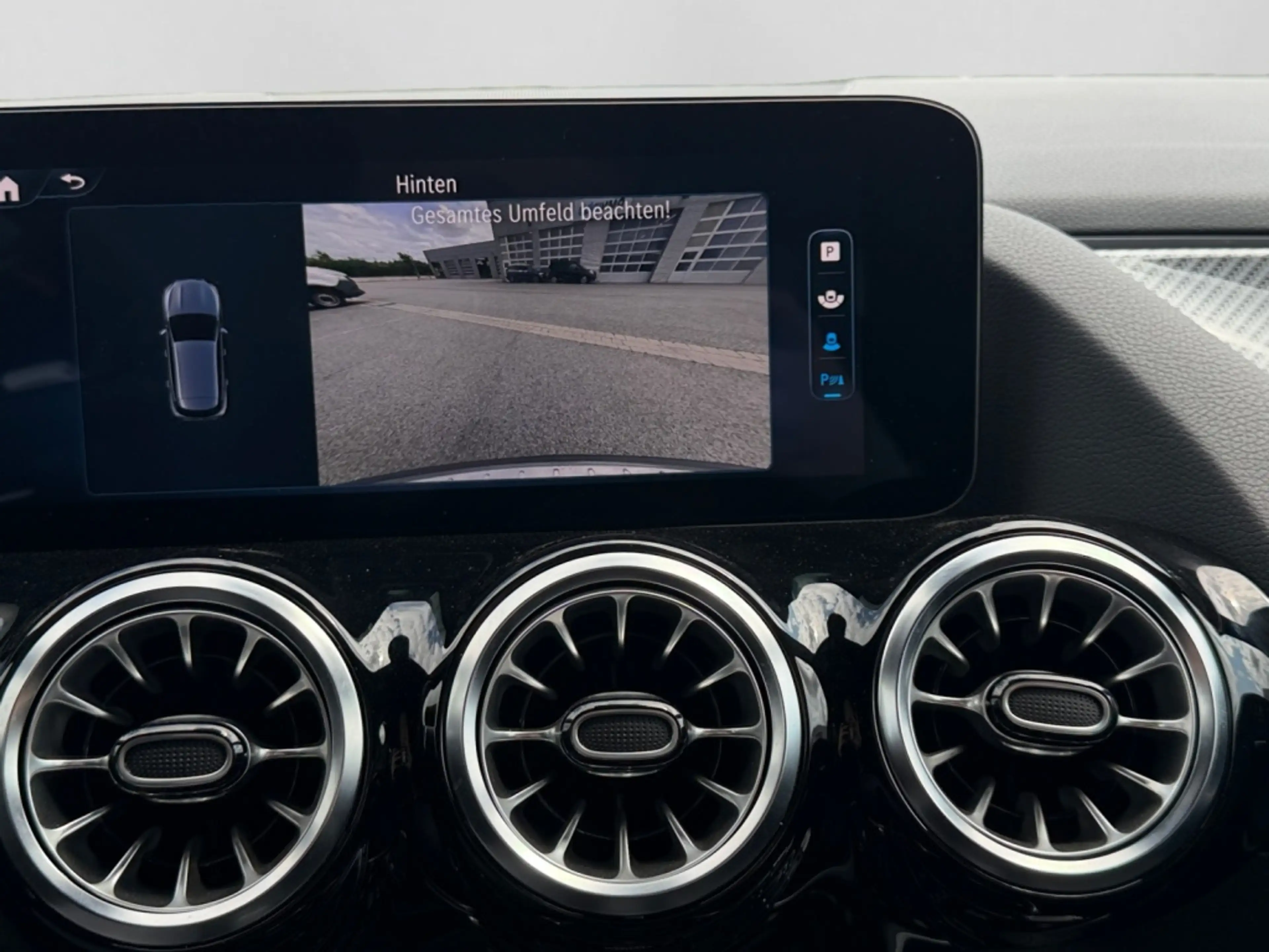 Mercedes-Benz GLA 200 d 4M AMG|MEMORY|MBUX|SHZ|TEMP|KAM|LED — photo 15