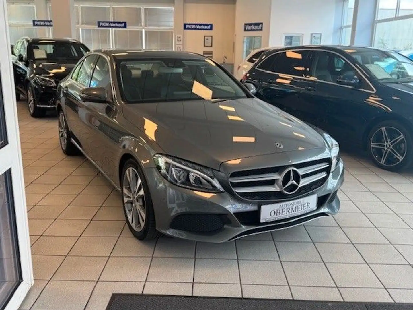 Mercedes-Benz C 250 Avantgarde 9G-Tr. LED SHZ PTS Ambientel. Grau - 2
