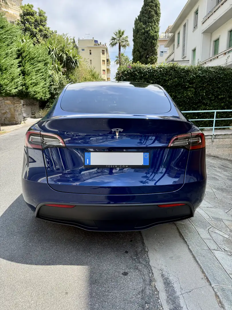 Tesla Model Y Tesla Model Y RWD • 07/2023 • 23.000 km • Albastru - 2