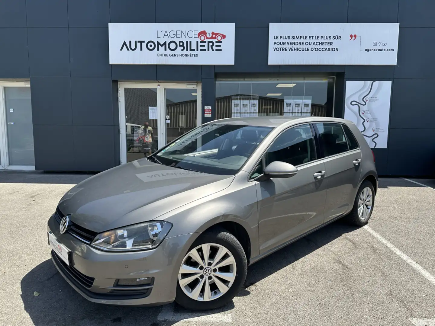 Volkswagen Golf 1.6 TDI 105 Confortline Business Grau - 1