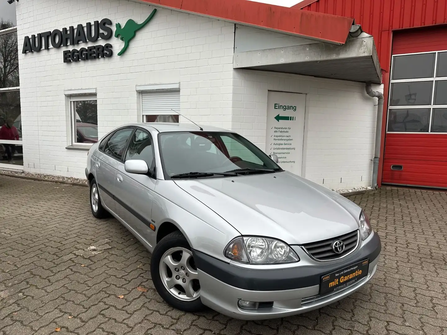 Toyota Avensis Sol 1.8-l-VVT-i Automatik/1HD/AHK/KLIMA Argent - 1