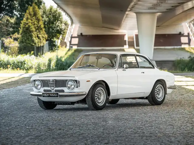 Alfa Romeo Giulia GTA 1300 Junior By Bertone
