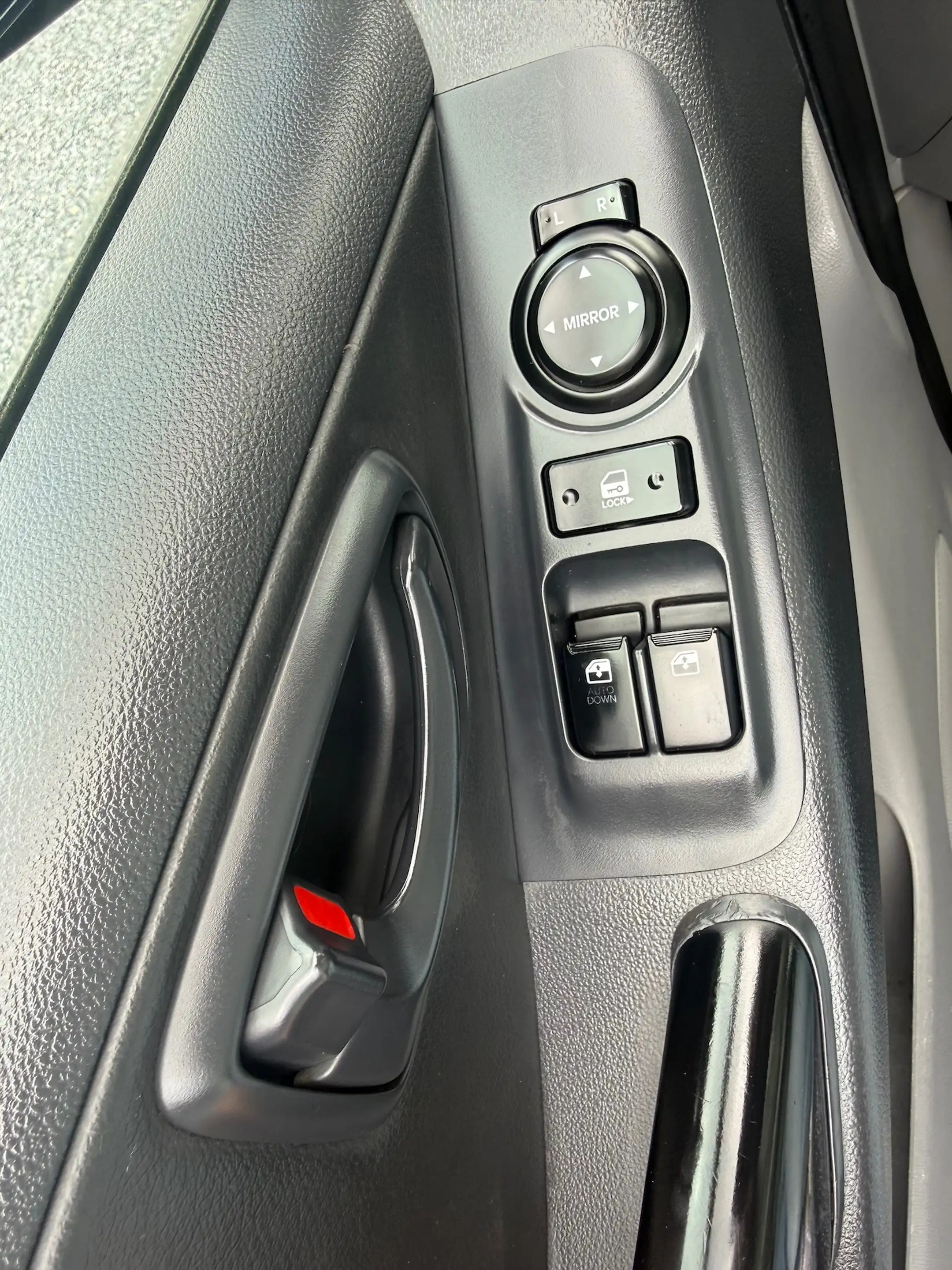 Hyundai H-1 2.5 CRDi Comfort (EU5), Airco, 3 zit, verlengde versie + Keuring — photo 12