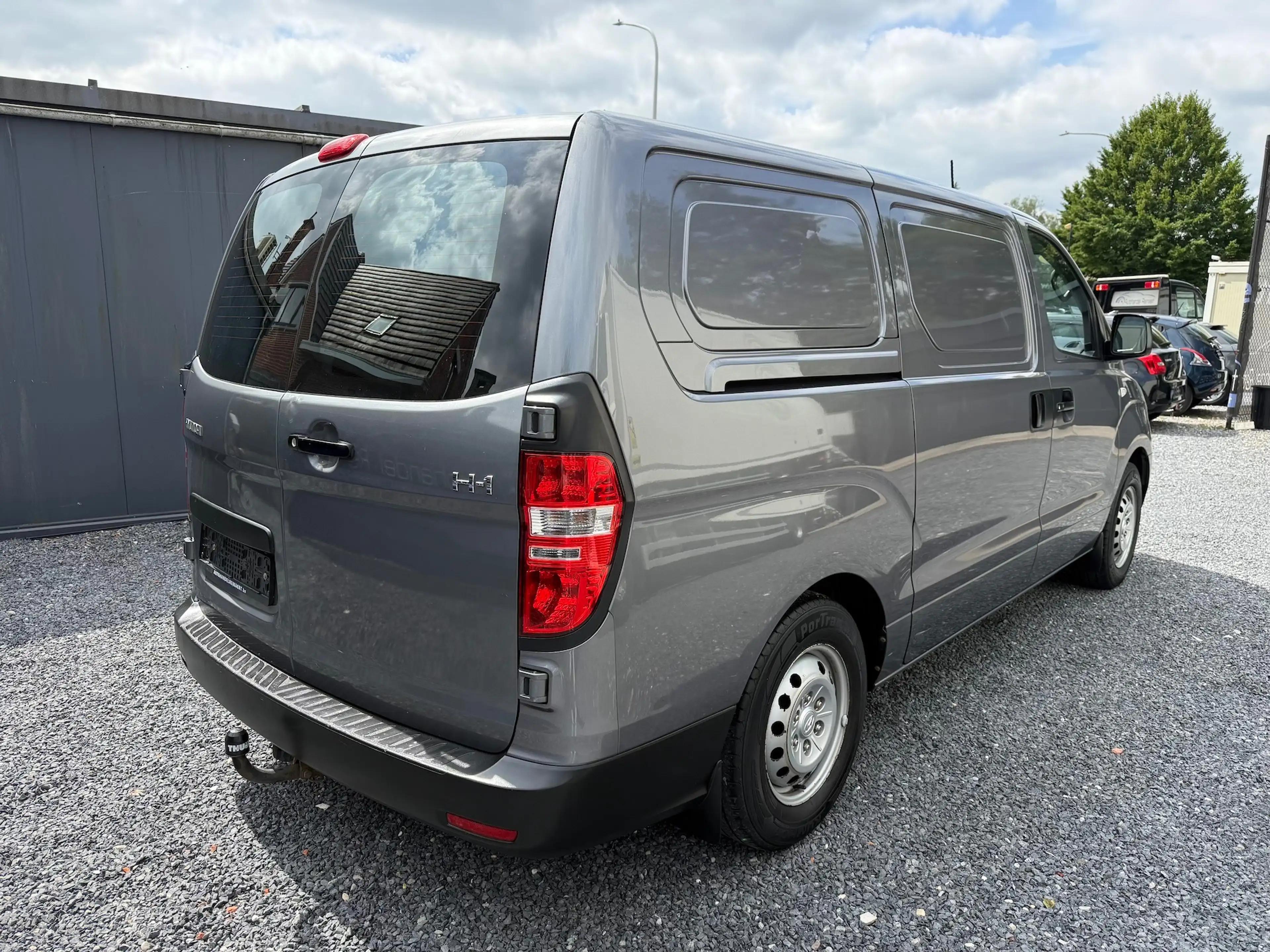 Hyundai H-1 2.5 CRDi Comfort (EU5), Airco, 3 zit, verlengde versie + Keuring — photo 3