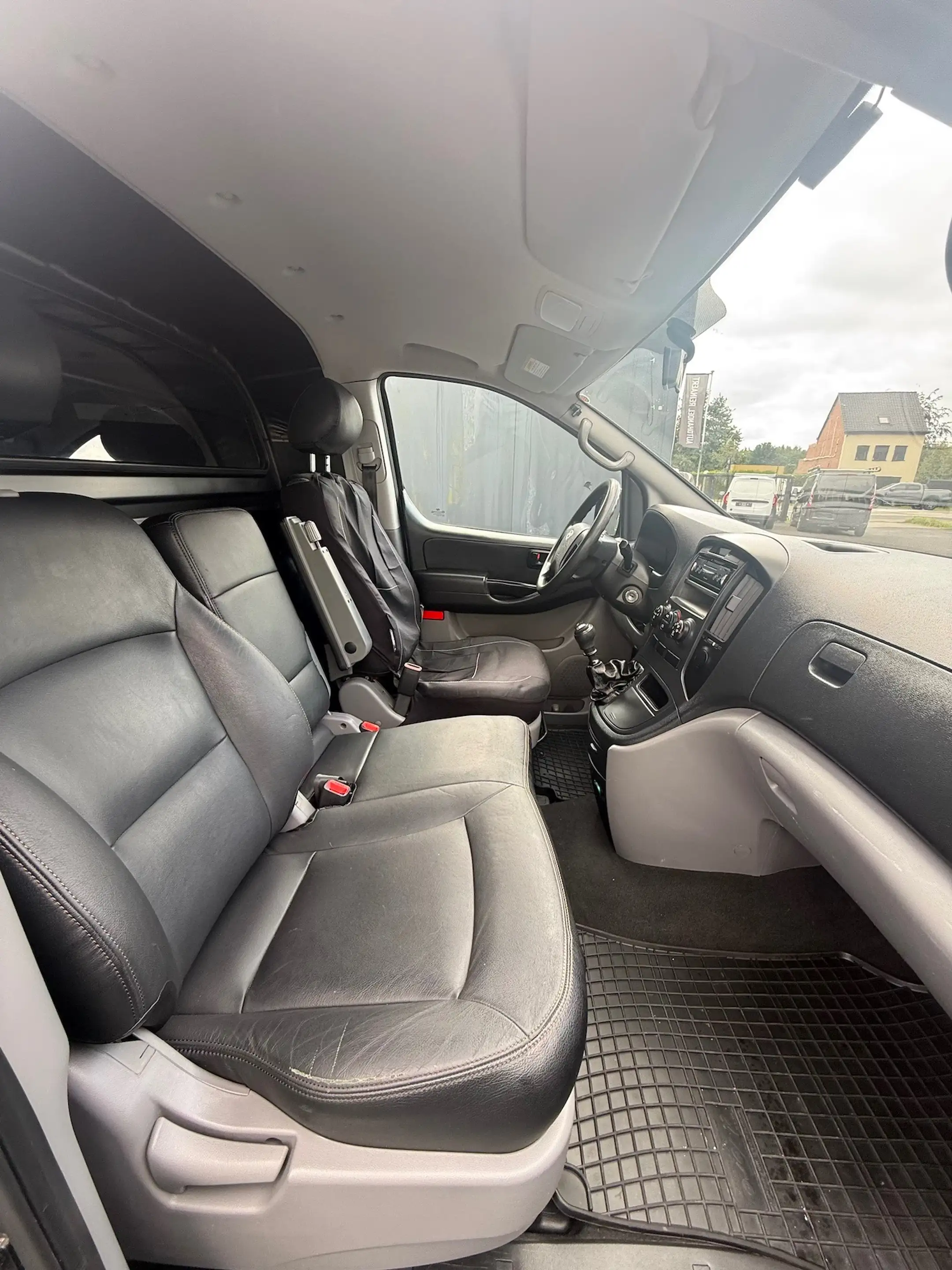 Hyundai H-1 2.5 CRDi Comfort (EU5), Airco, 3 zit, verlengde versie + Keuring — photo 10