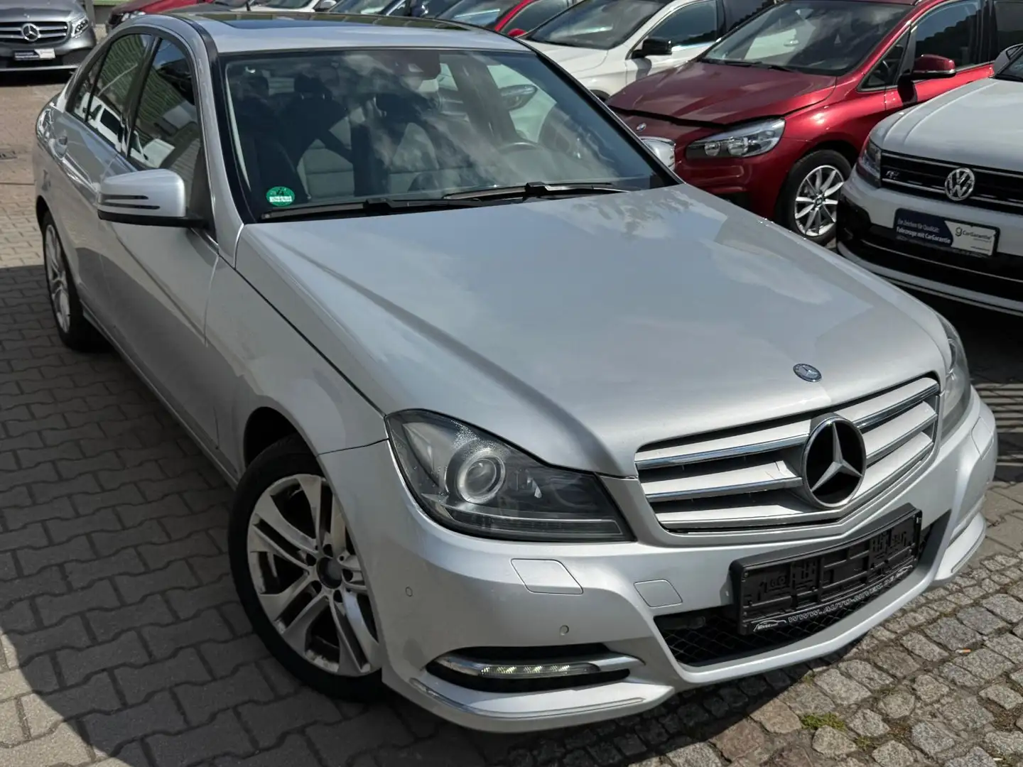 Mercedes-Benz C 250 Lim. CGI BlueEfficiency Avantgarde HU/AU Silber - 2