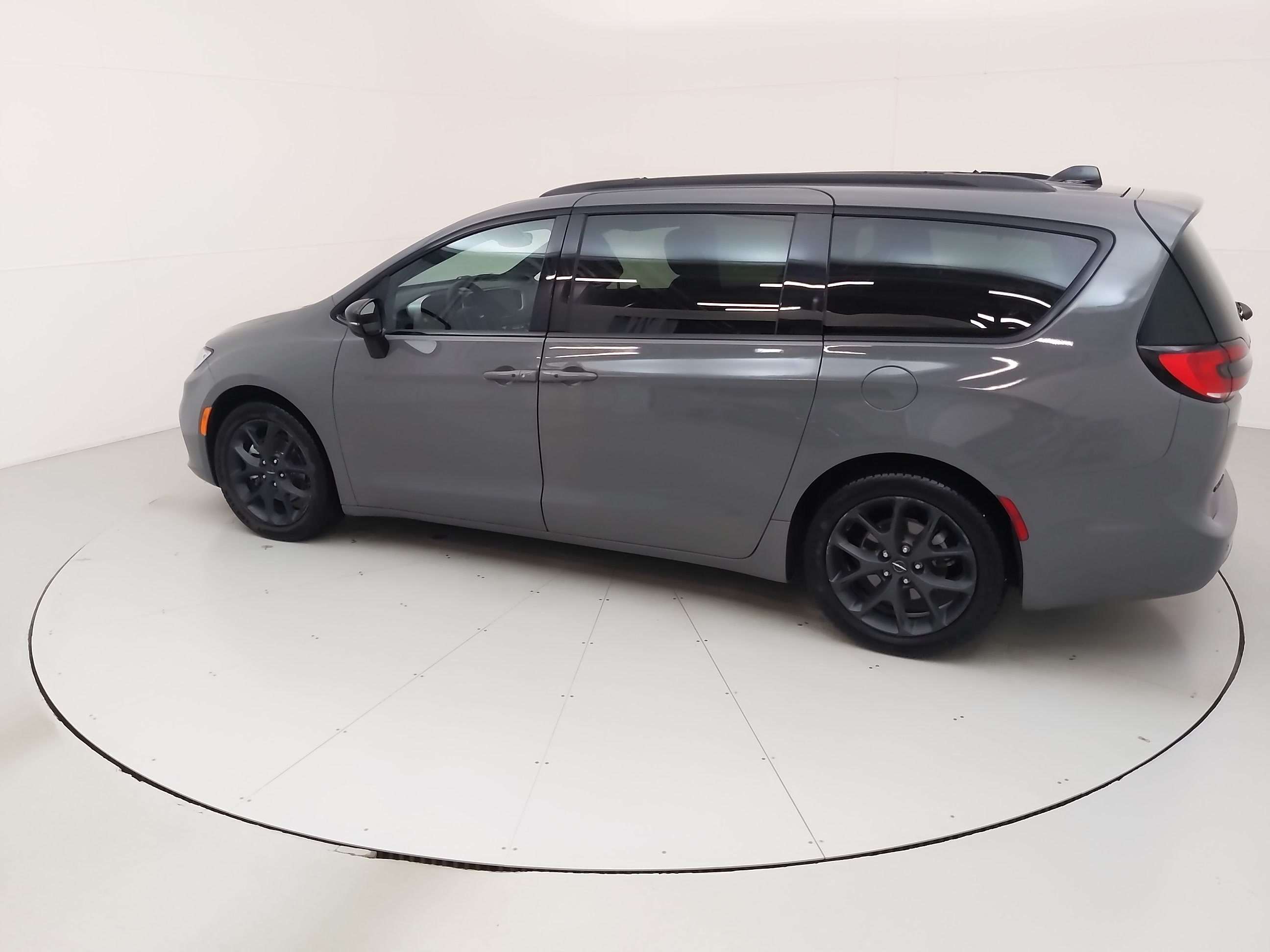 2025 Chrysler Pacifica