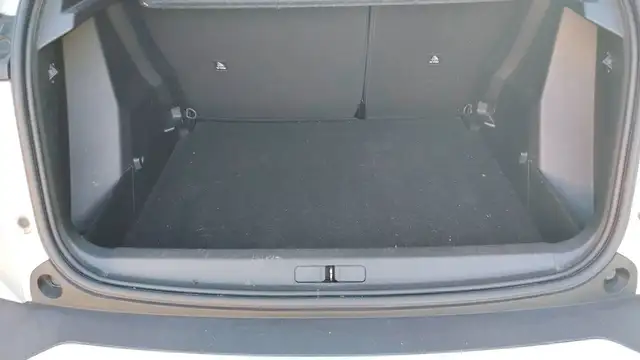 Peugeot 2008 view 14