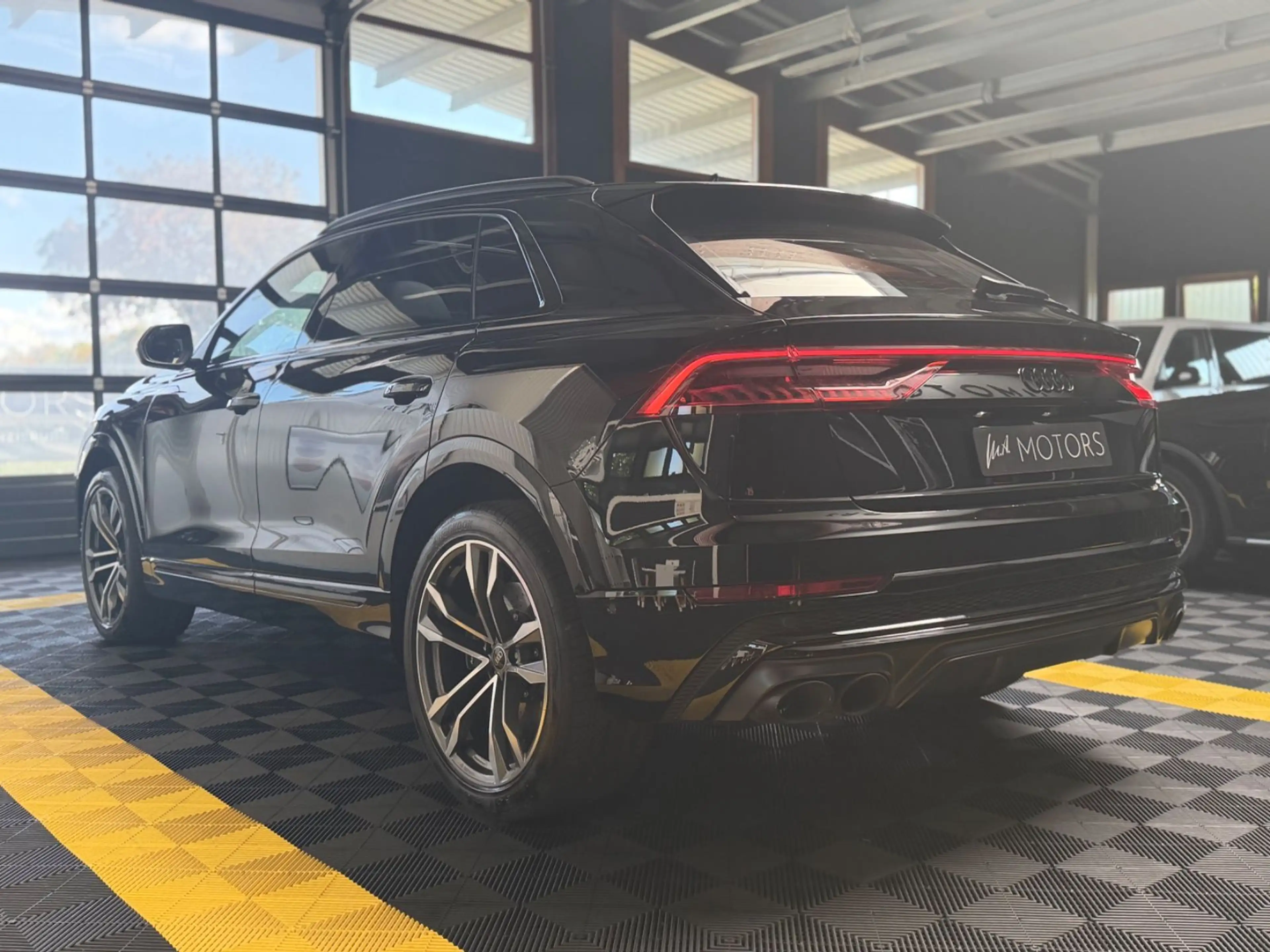 Audi SQ8 4.0 TFSI quattro/PANO/ACC/AUDI GAR./LUFTFEDE — photo 10