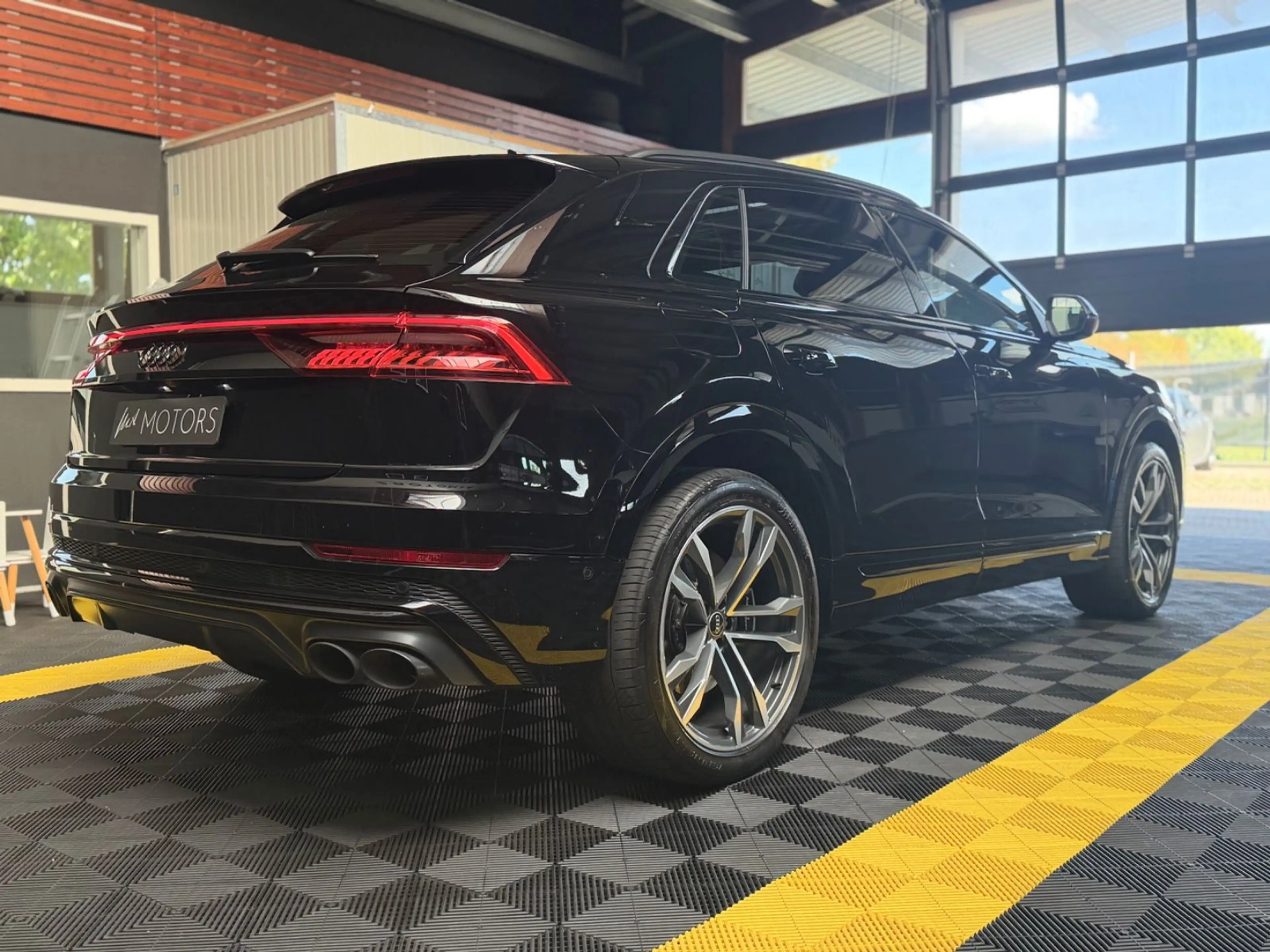 Audi SQ8 4.0 TFSI quattro/PANO/ACC/AUDI GAR./LUFTFEDE — photo 7