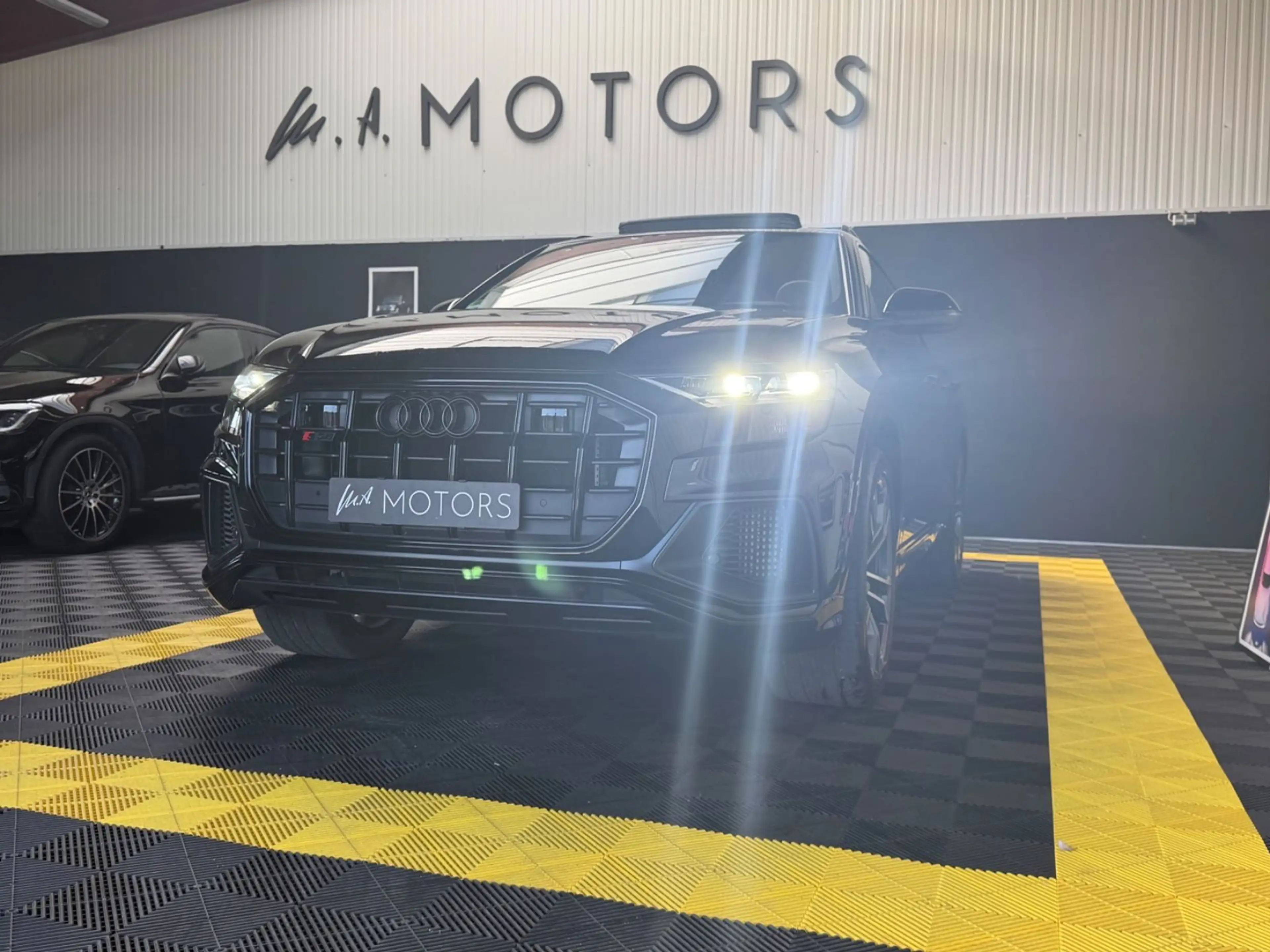 Audi SQ8 4.0 TFSI quattro/PANO/ACC/AUDI GAR./LUFTFEDE — photo 2