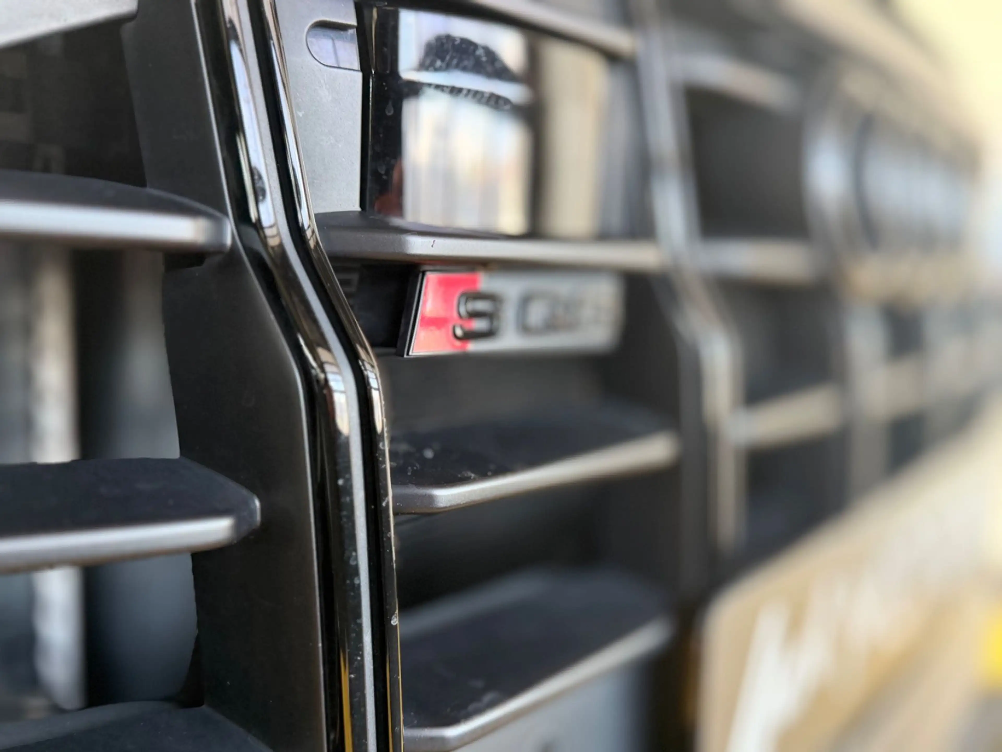 Audi SQ8 4.0 TFSI quattro/PANO/ACC/AUDI GAR./LUFTFEDE — photo 12