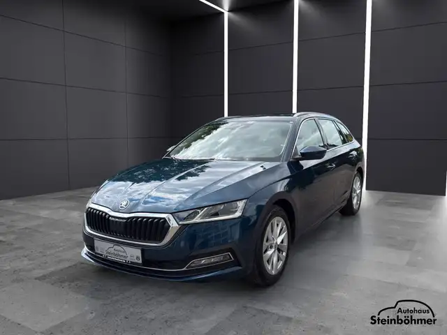 Skoda Octavia view 2