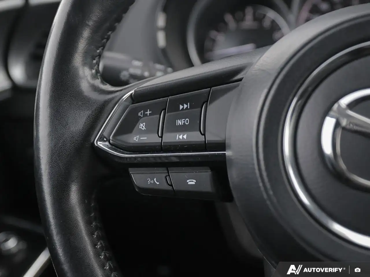 Mazda CX-9 снимка Mazda CX-9