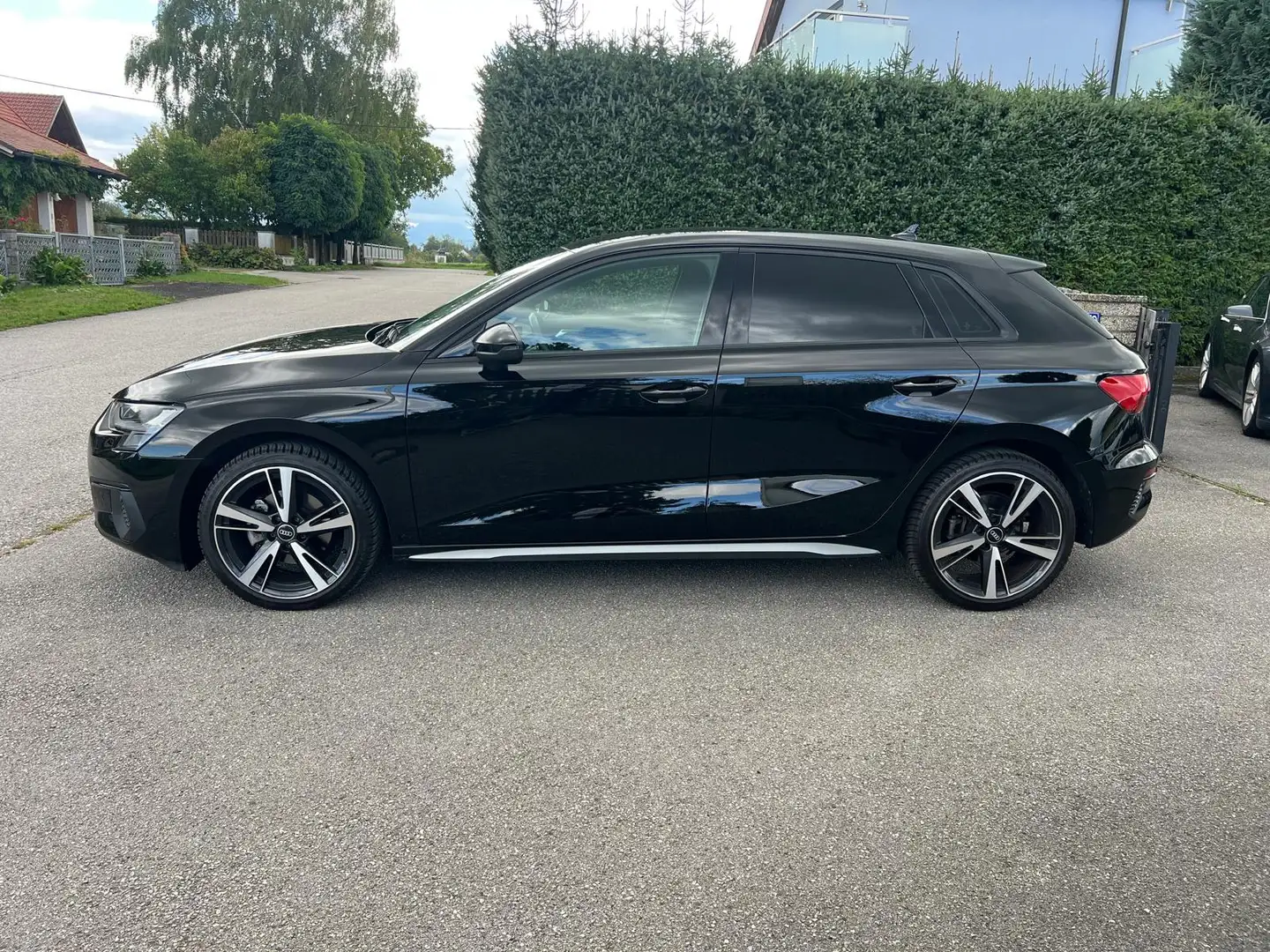 Audi A3 35 1.5 TFSI *SHZ*LED-Scheinwerfer*Apple-CarPlay* Schwarz - 2