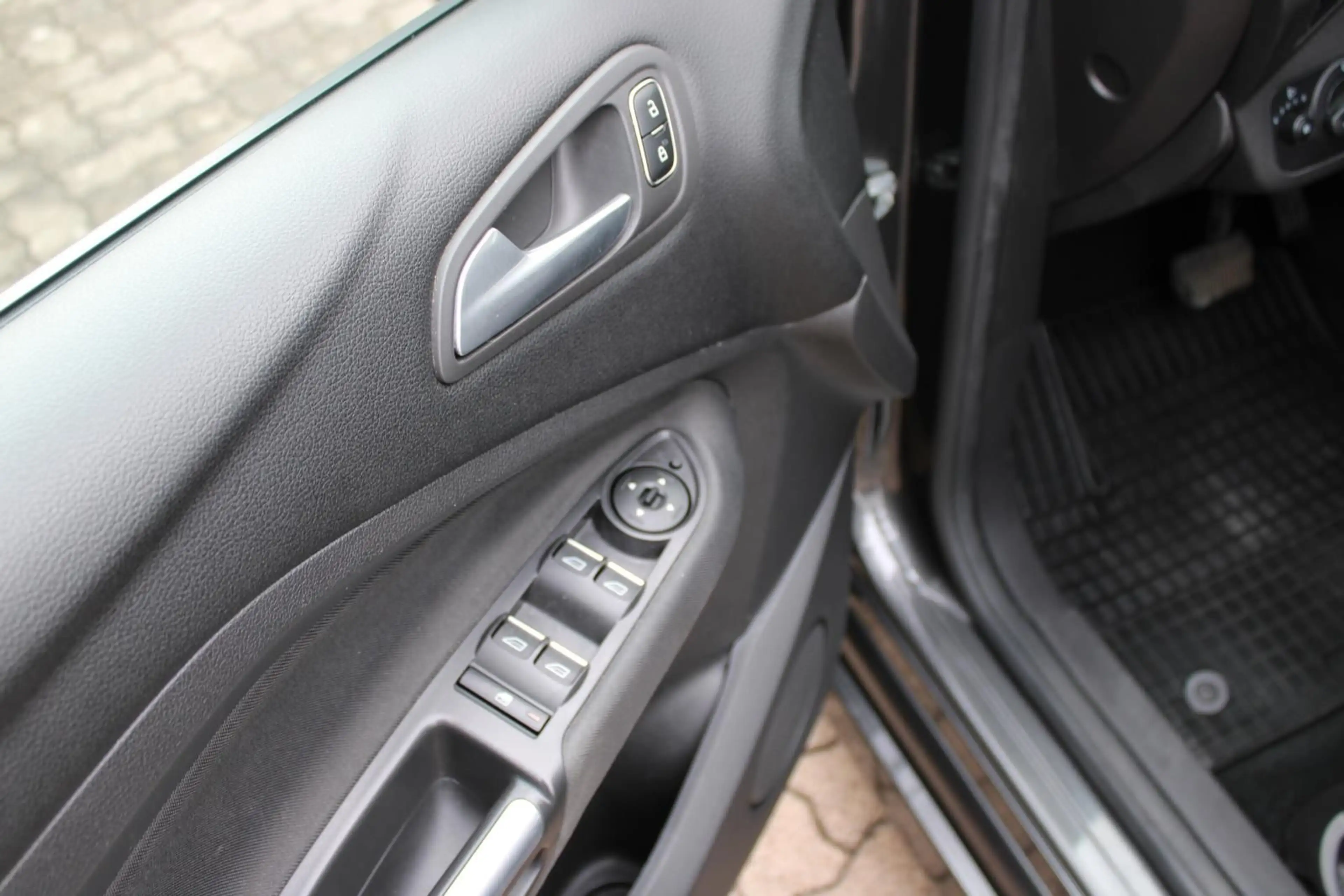 Ford C-Max Sport 1.5 EcoBoost Winterpaket Automatik — photo 11