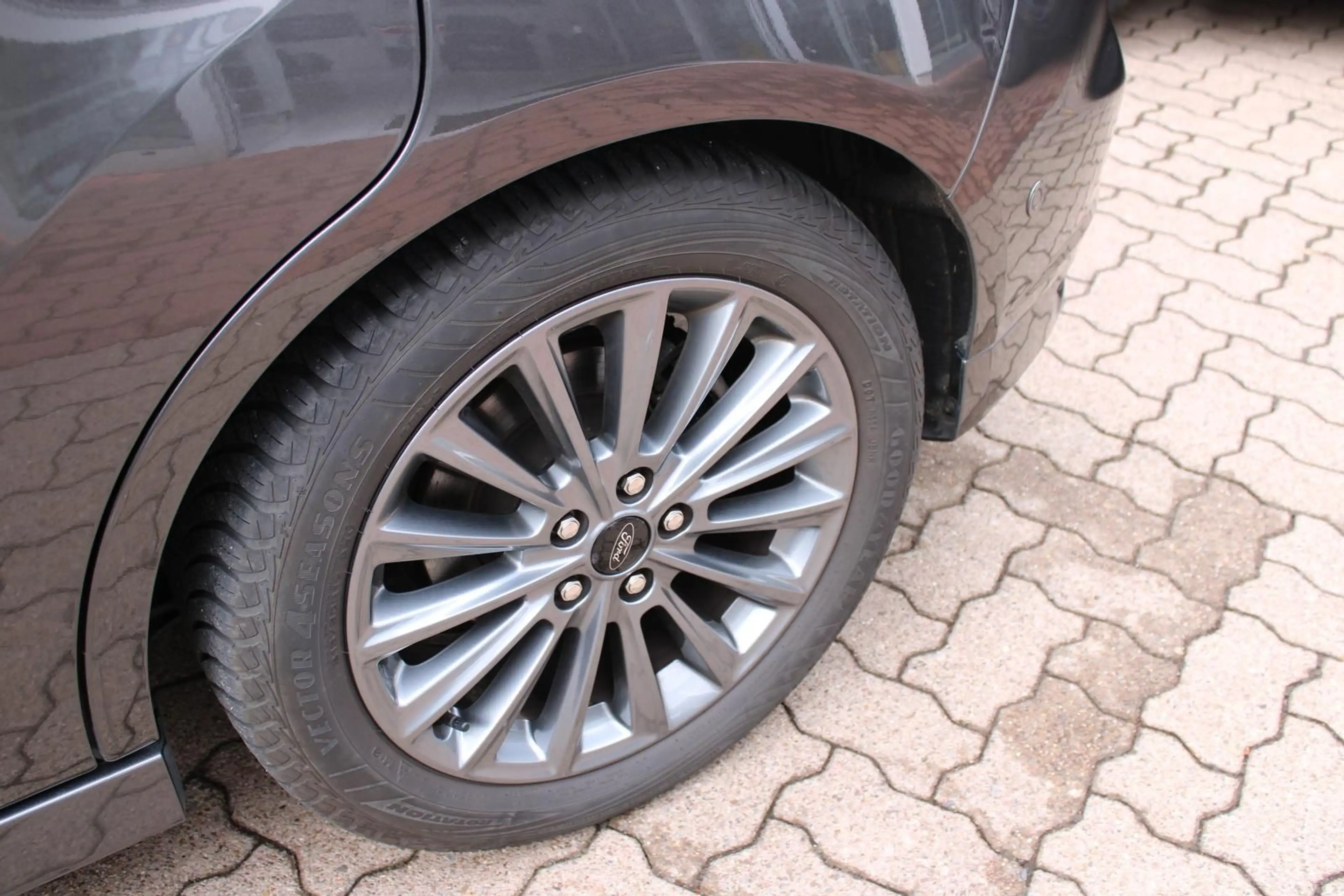 Ford C-Max Sport 1.5 EcoBoost Winterpaket Automatik — photo 8