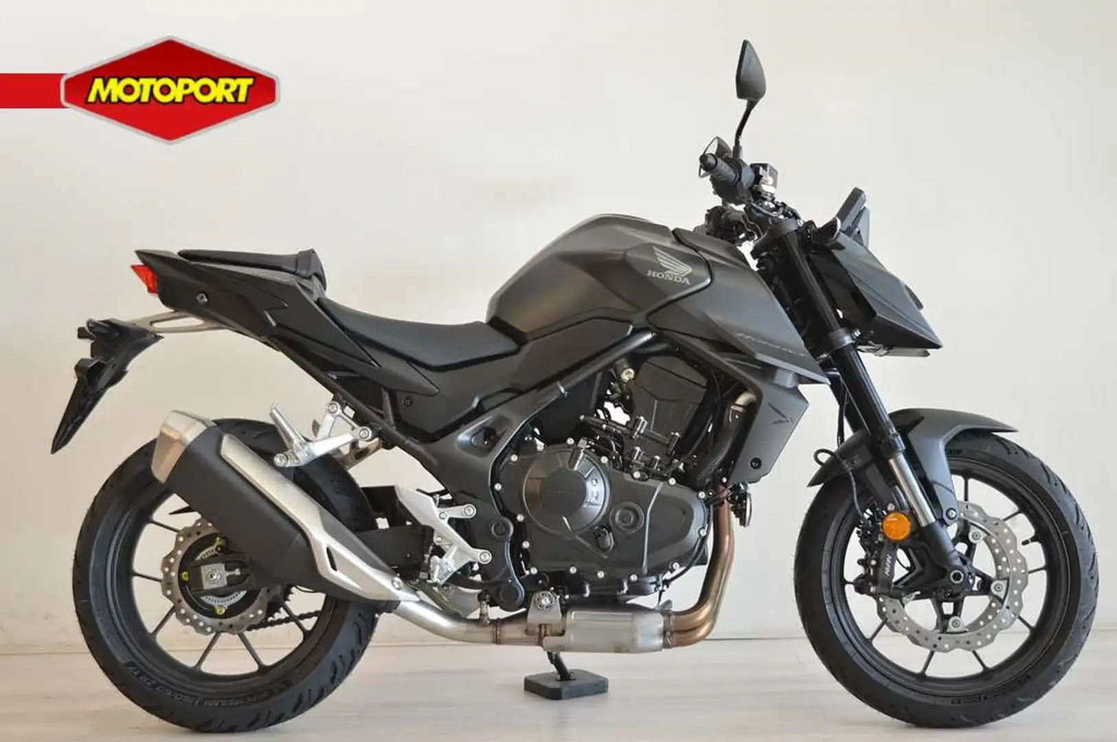Honda CB 750 HORNET Schwarz - 1