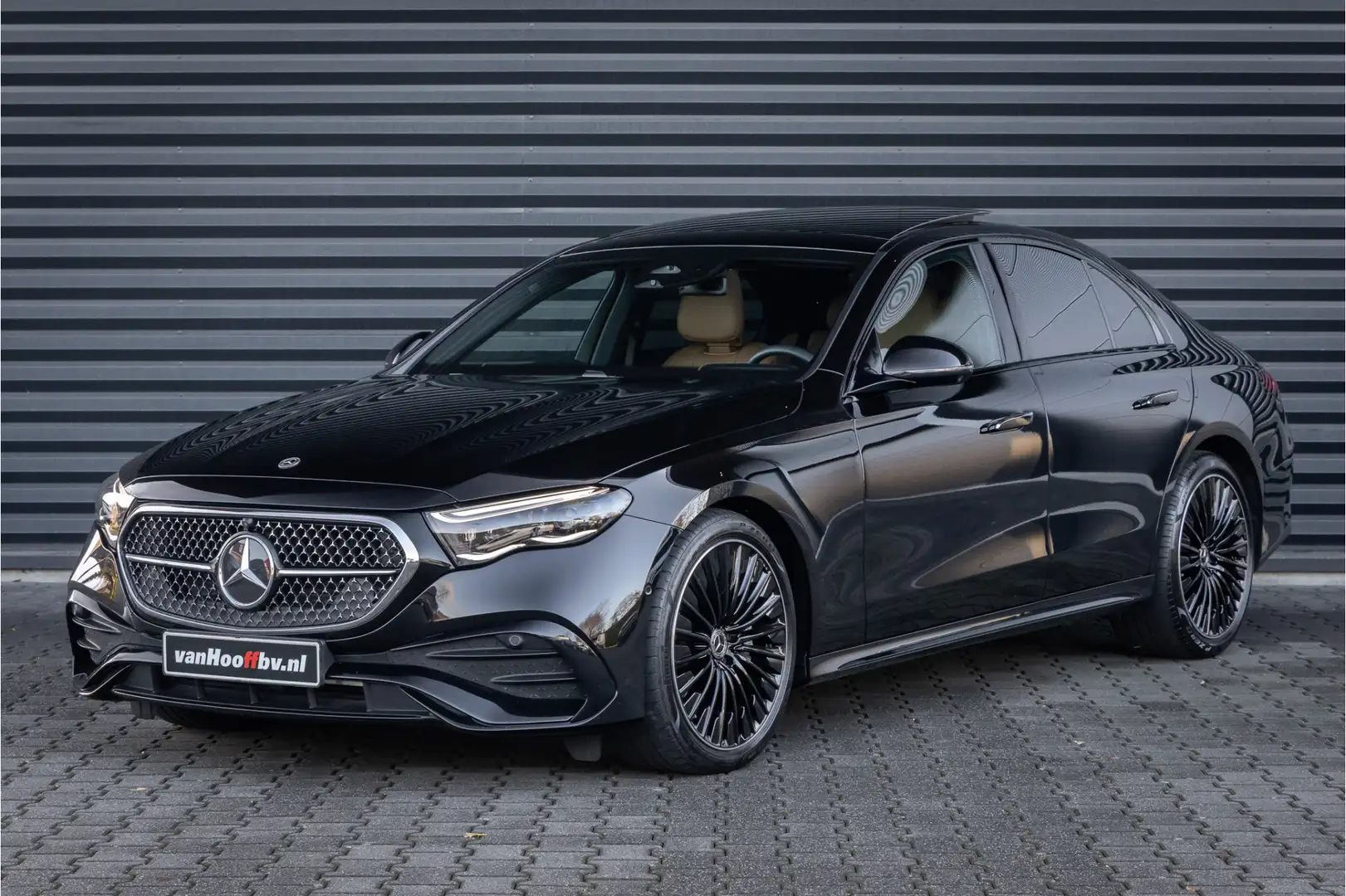 Mercedes-Benz E 450 d 4MATIC AMG Line -Night+Winter -20 inch - Head-up Zwart - 1
