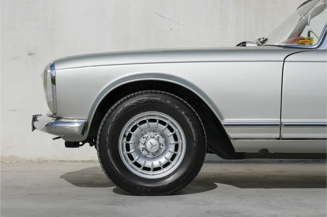 Mercedes-Benz SL 280 Pagode M1160, foto 12