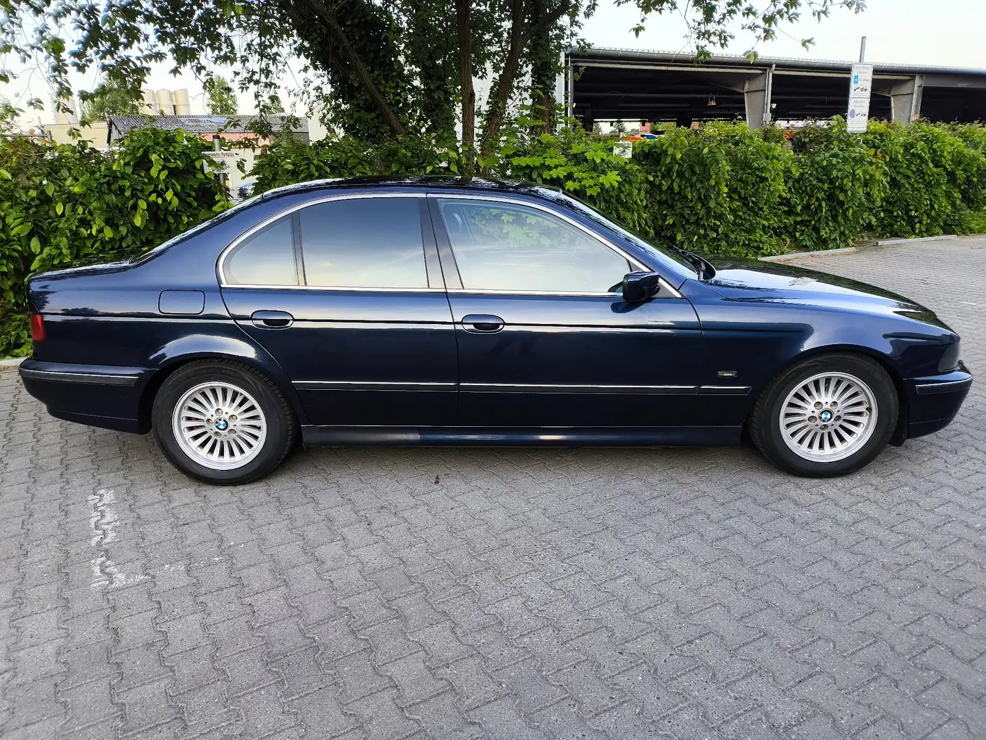BMW 523 523i Modrá - 2