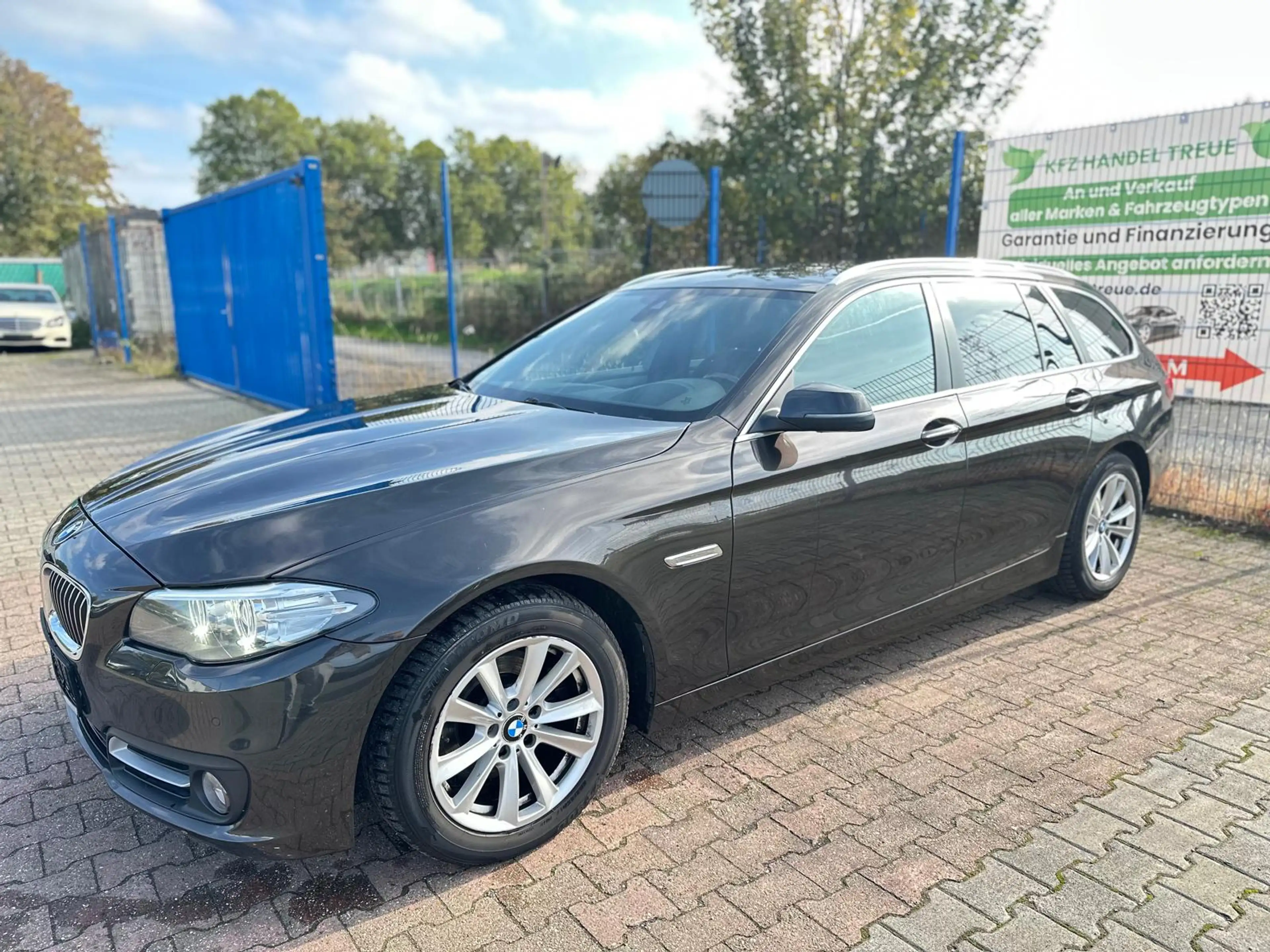 BMW 520 520d xDrive HEAD-UP* H/K * DIGITAL TACHO