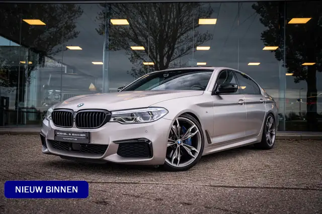 BMW M550 5-serie M550i xDrive High Executive ** Entertainme