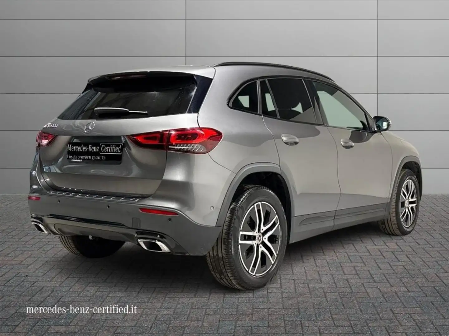 Mercedes-Benz GLA 200 d Auto Sport Plus Navi Grigio - 2