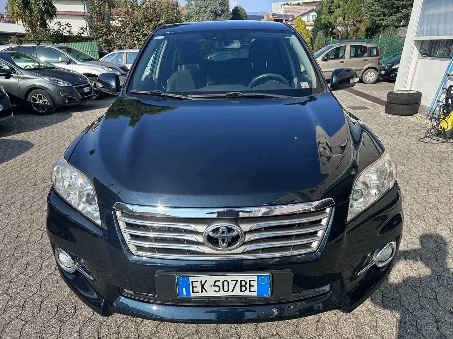 Toyota RAV 4 Rav4 III RAV4 Crossover 2.2 d-4d Execut 150cv auto Grigio - 2