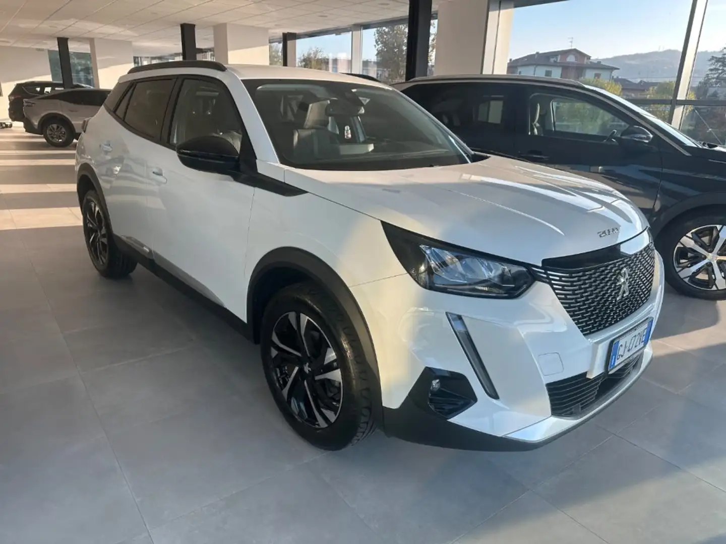 Peugeot 2008 BlueHDi 110 S&S Allure Pack Wit - 2
