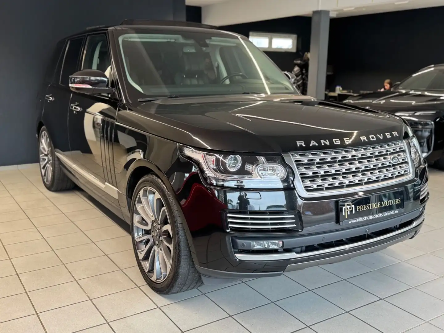 Land Rover Range Rover Autobiography PANO 22"STH AHK MASSAG Schwarz - 2