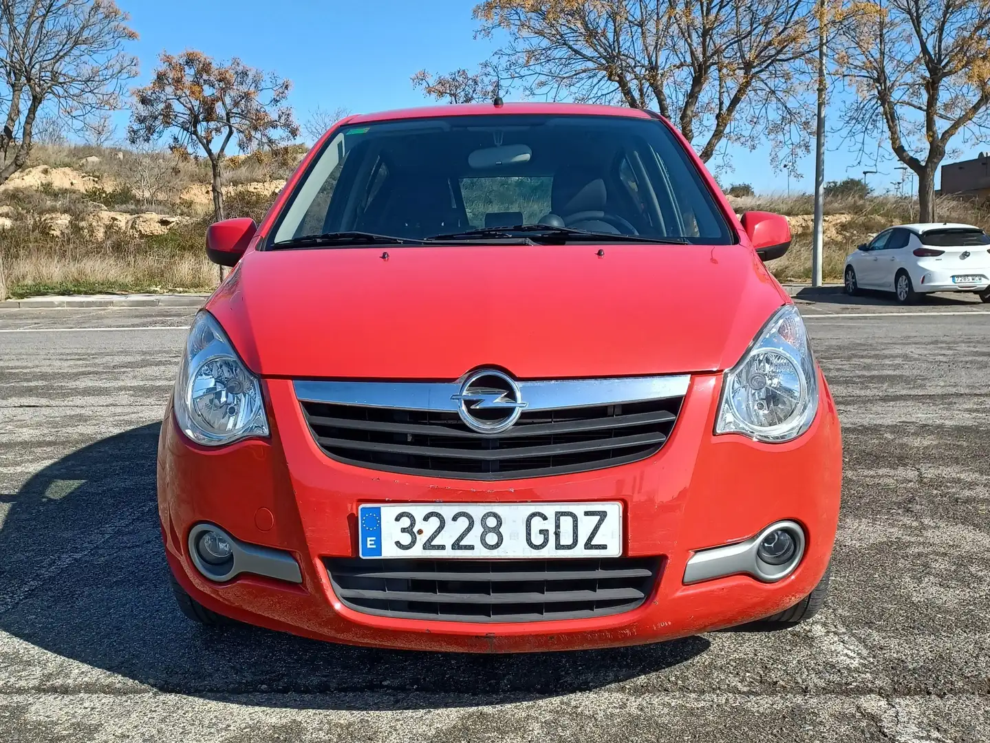 Opel Agila 1.2 Enjoy Rojo - 1