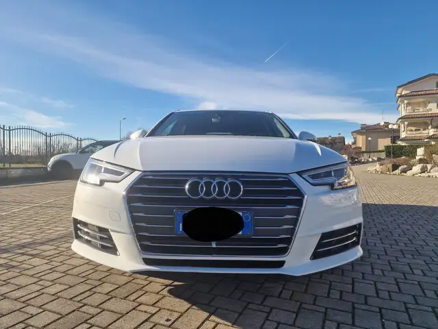 Audi A4 Avant 2.0 tdi Business 122 cv multitronic E5