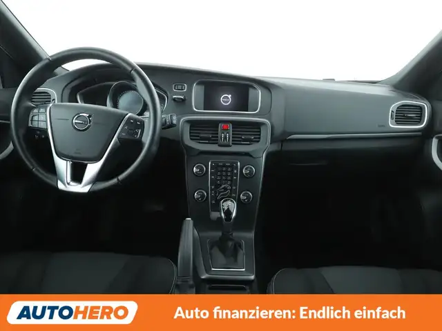 Volvo V40 view 12