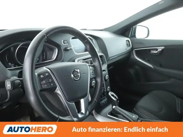 Volvo V40 view 11