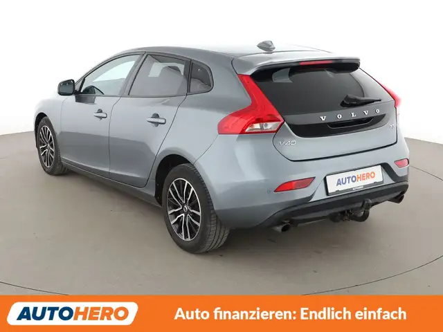 Volvo V40 view 4