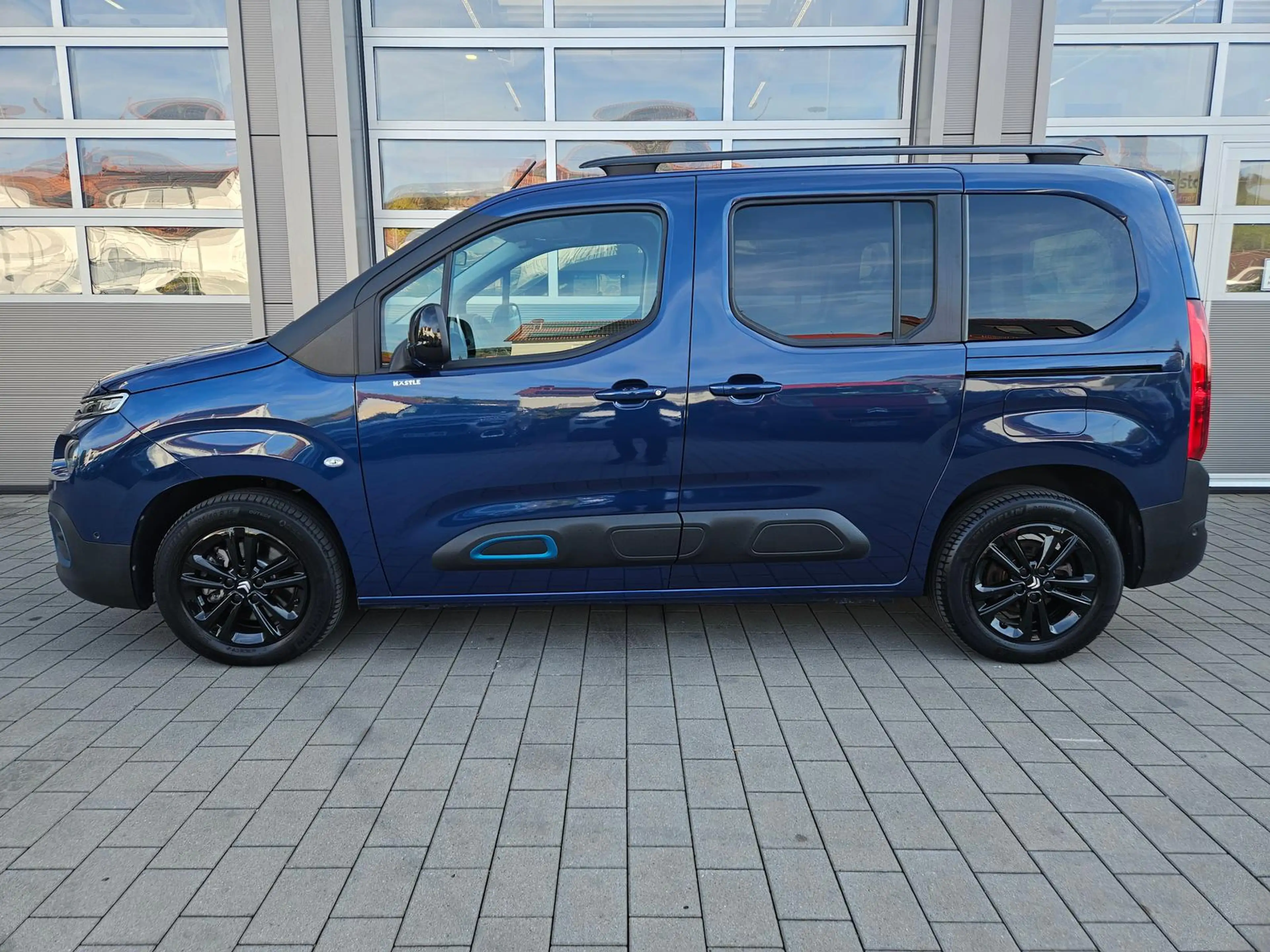 Citroen Berlingo ë-Berlingo Feel Pack M *SHZ*Park-Assist*RFK*11KW-O — photo 4