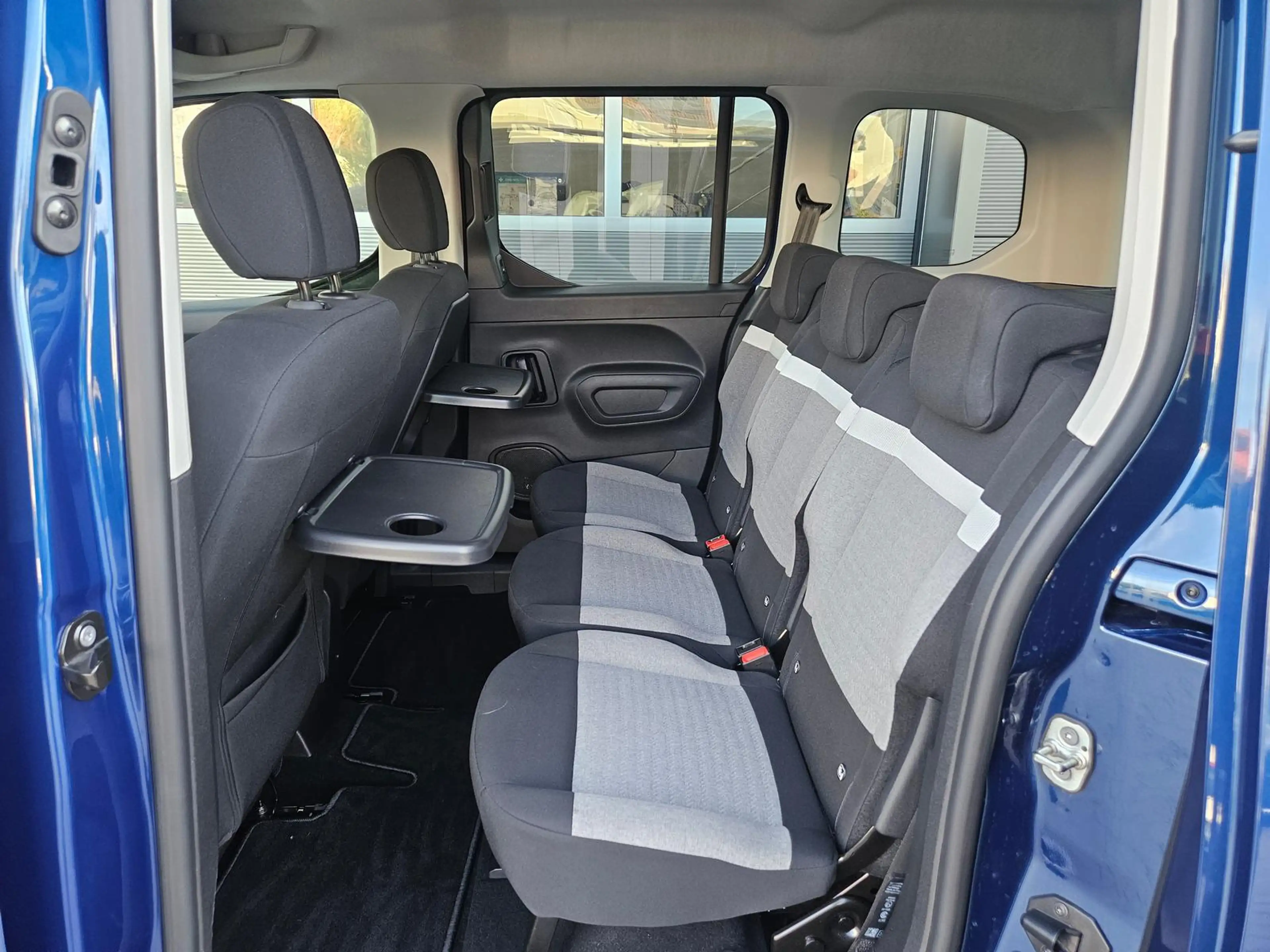 Citroen Berlingo ë-Berlingo Feel Pack M *SHZ*Park-Assist*RFK*11KW-O — photo 13