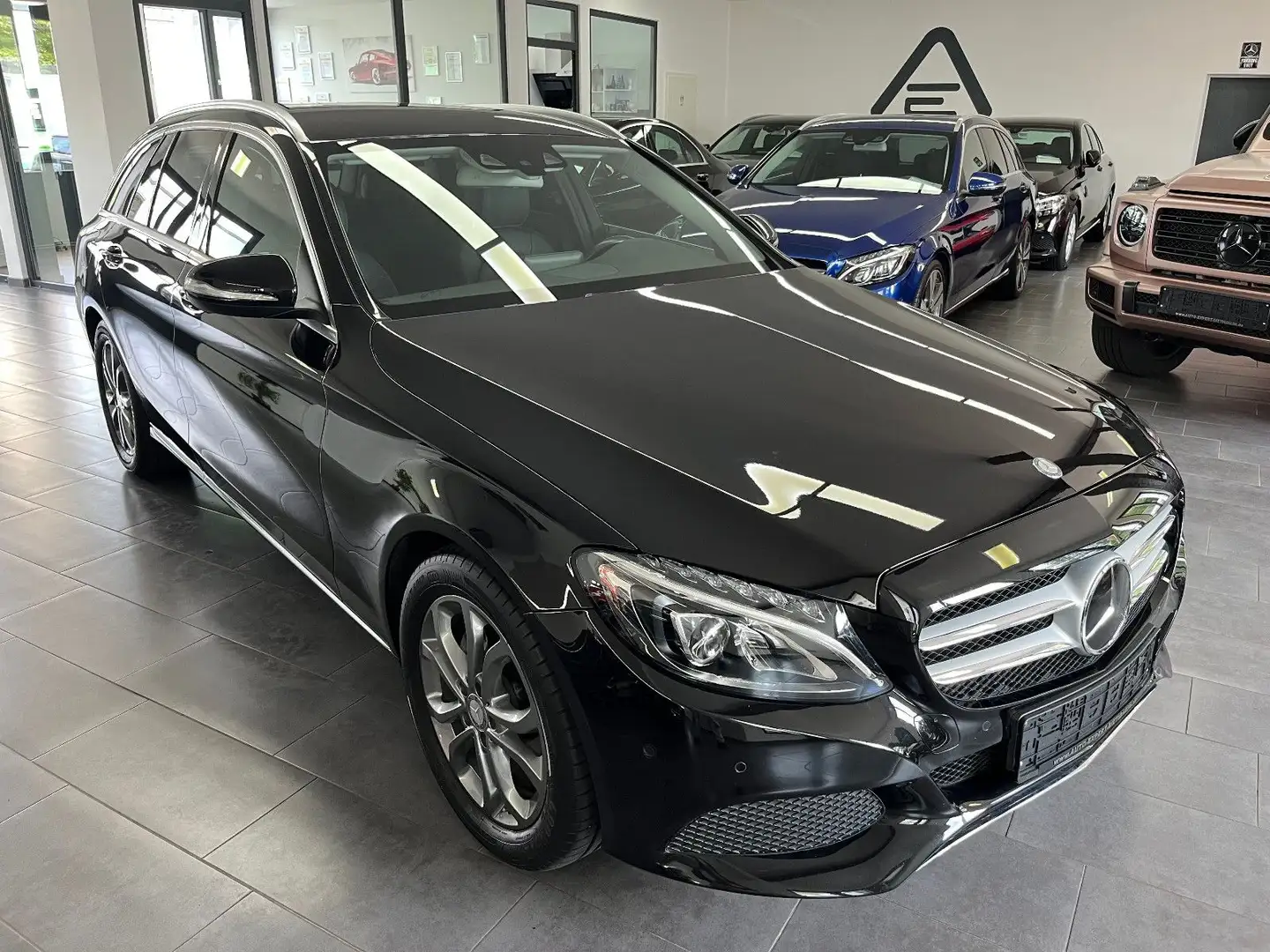 Mercedes-Benz C 200 d T Navi/LED/Leder/Kamera/Fahrpaket/el.Heck Negro - 1